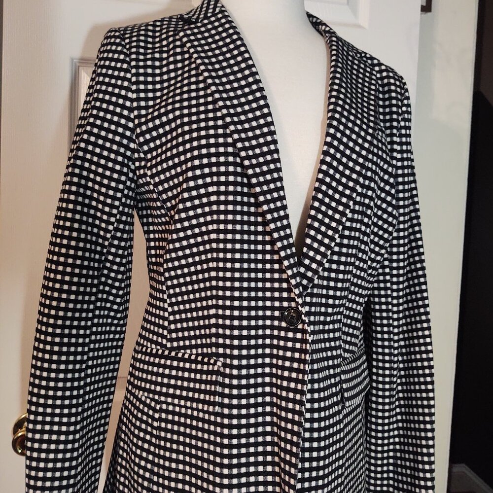 BANANA REPUBLIC  LONG & LEAN BLACK & WHITE CHECKERED WOMEN'S BLAZER